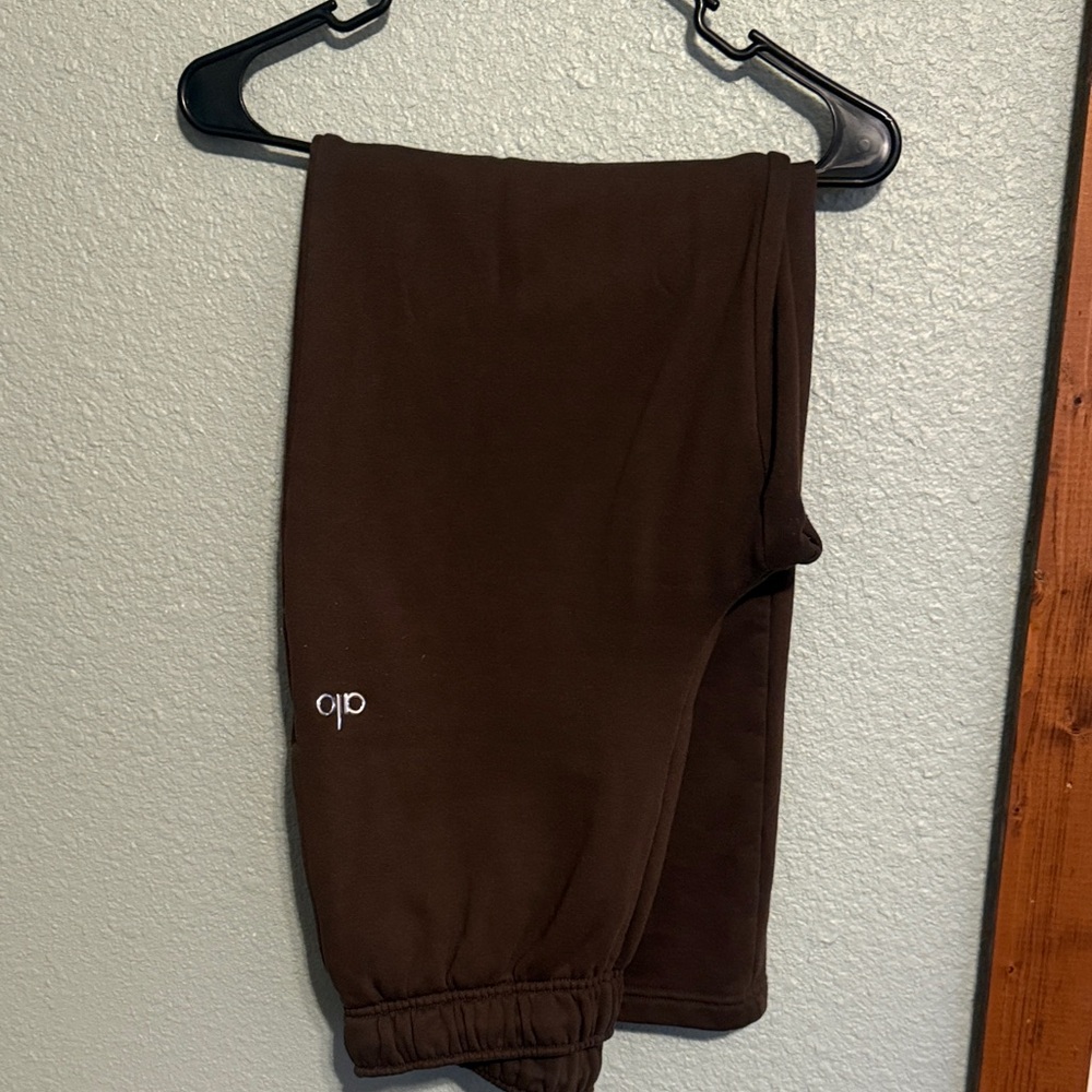 ALO Espresso Sweatpants Like New Medium
